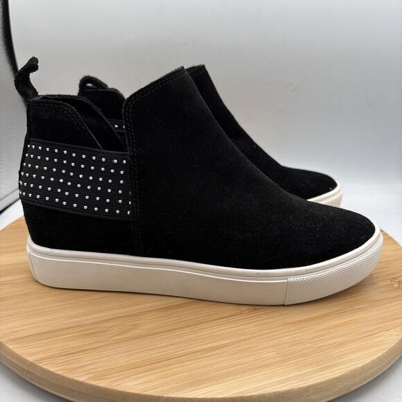 Steve Madden Crushin Black Suede Studded Ankle Booties Womens Size 7.5 M Boots - Picture 2 of 9